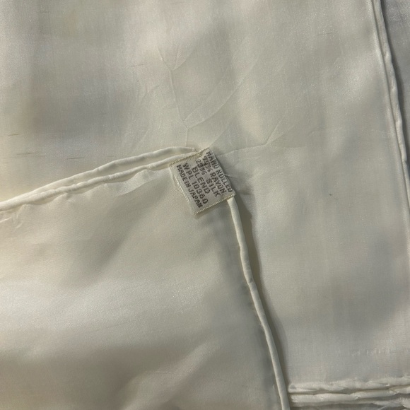 LOT OF (3) OFF WHITE/IVORY VINTAGE SILK SQUARE SCARVES NEUTRAL CLASSIC - Picture 4 of 5